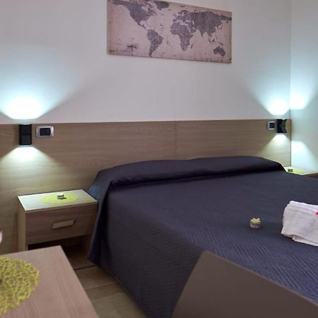 Bouganville House - Casa Vacanze Triparni Bagian luar foto