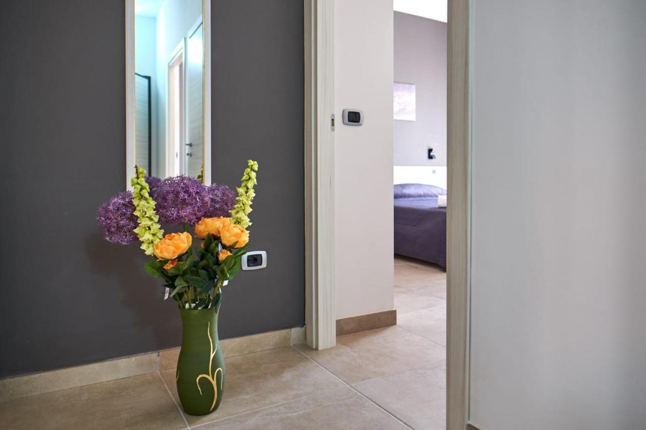 Bouganville House - Casa Vacanze Triparni Bagian luar foto