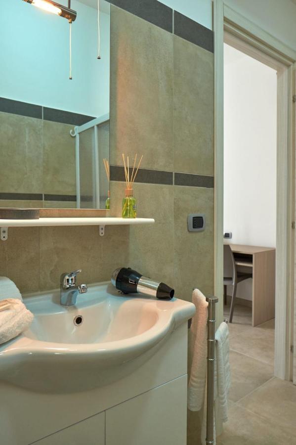 Bouganville House - Casa Vacanze Triparni Bagian luar foto