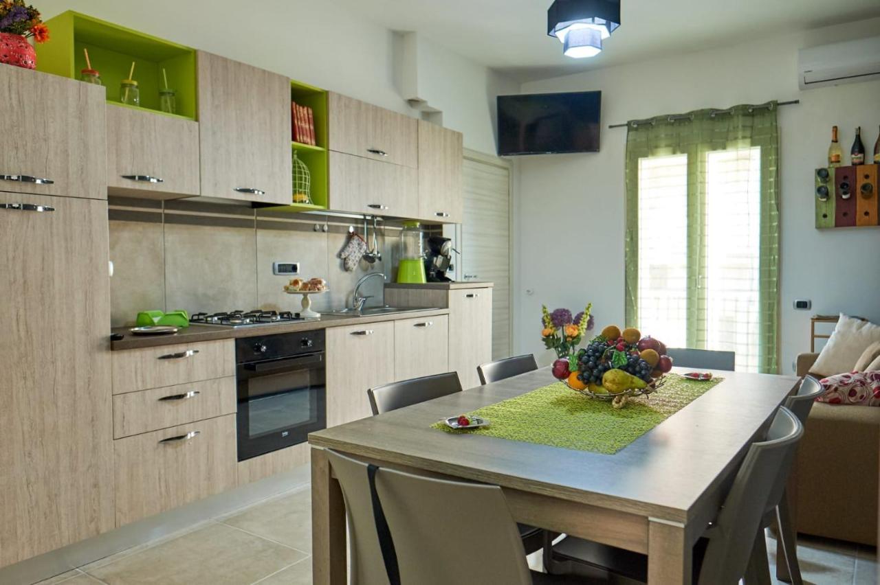 Bouganville House - Casa Vacanze Triparni Bagian luar foto
