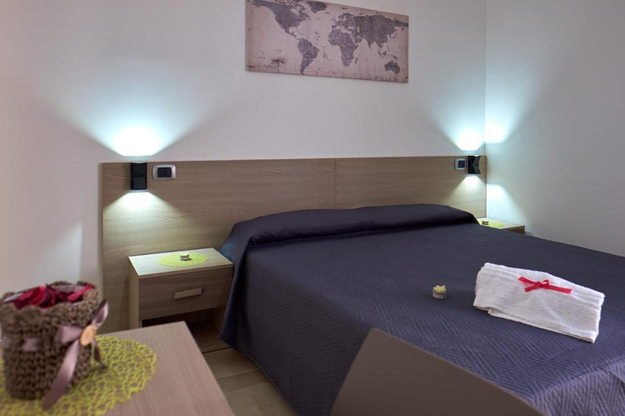 Bouganville House - Casa Vacanze Triparni Bagian luar foto