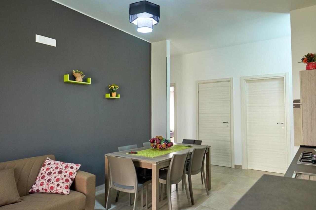 Bouganville House - Casa Vacanze Triparni Bagian luar foto